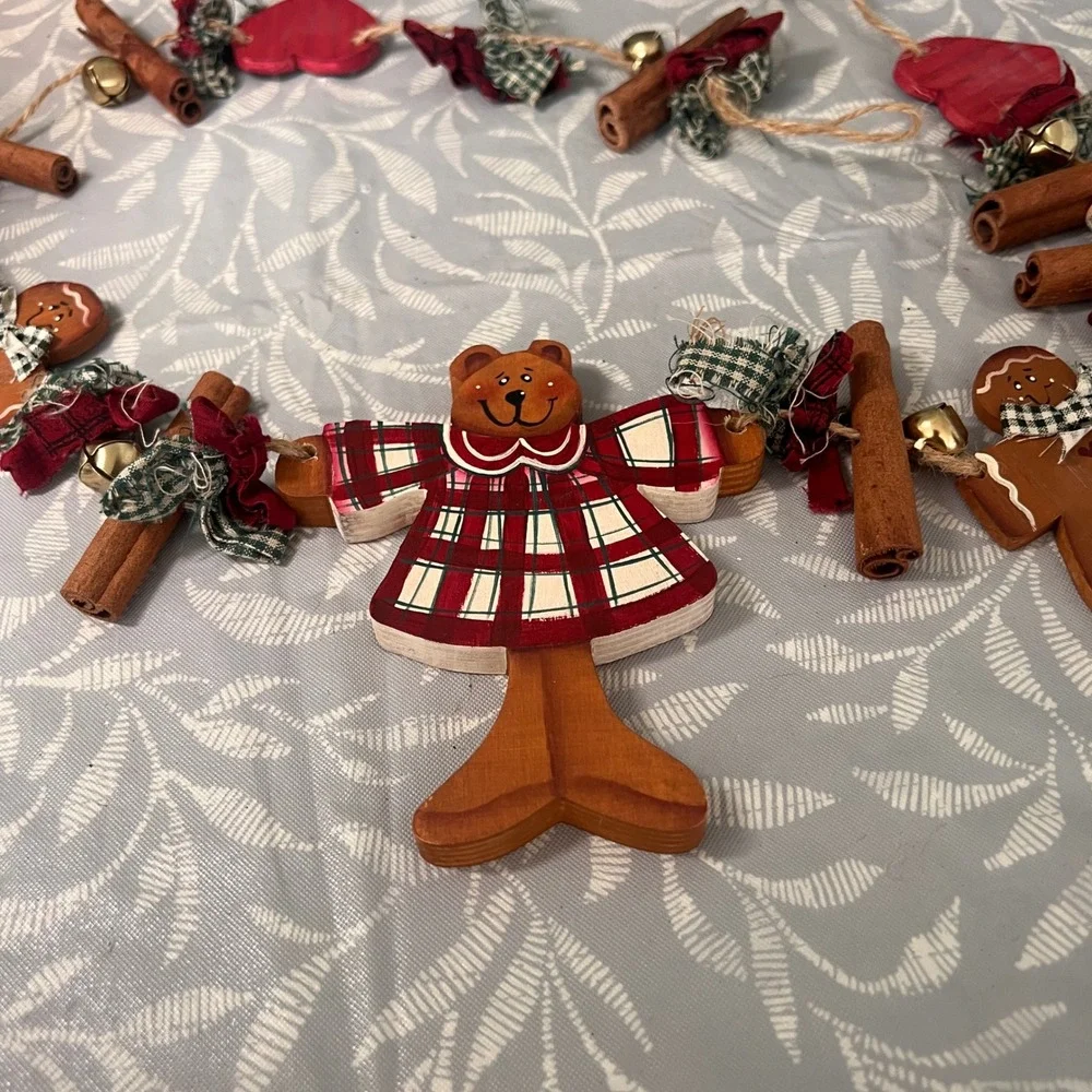 Vintage Rustic Christmas Garland Wooden Teddy Bear Gingerbread Cinnamon Sticks